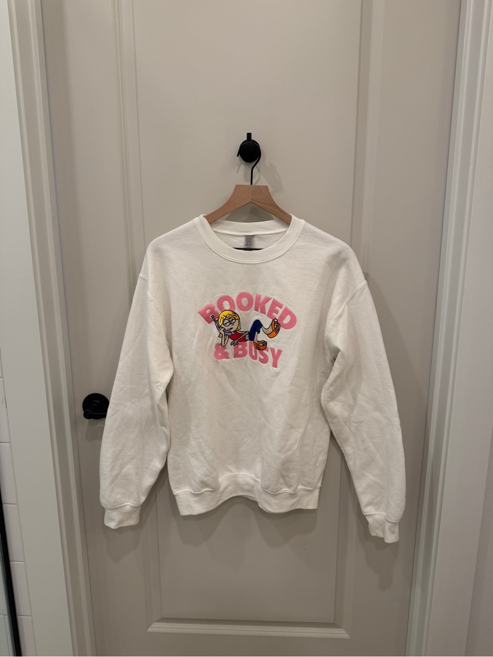 White Graphic 'Booked & Busy' Crewneck Sweatshirt